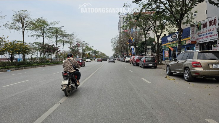 Bán nhà Võ Chí Công ôtô vào nhà, lô góc 3 mặt thoáng 90m2, 5 tầng, giá 17.2 tỷ